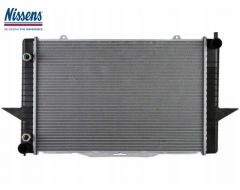 Radiator , Radiateur Benzine automaat Volvo C70 -05 S70 (99-00) V70 (99-00) XC70 (99-00) Nissens 8601451-N